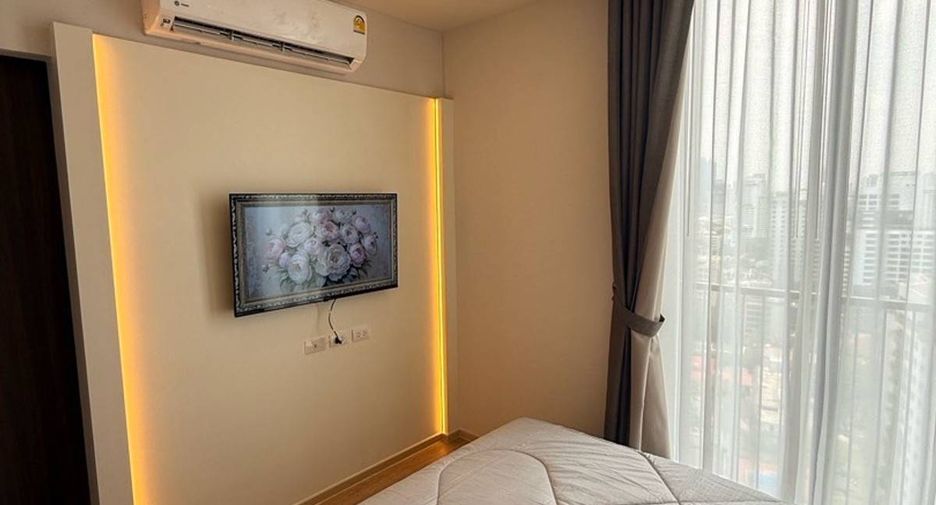 For rent 3 bedrooms condo in Watthana, Bangkok