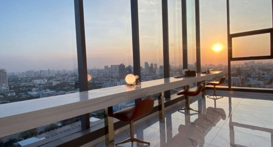 For sale 2 bedrooms condo in Chatuchak, Bangkok