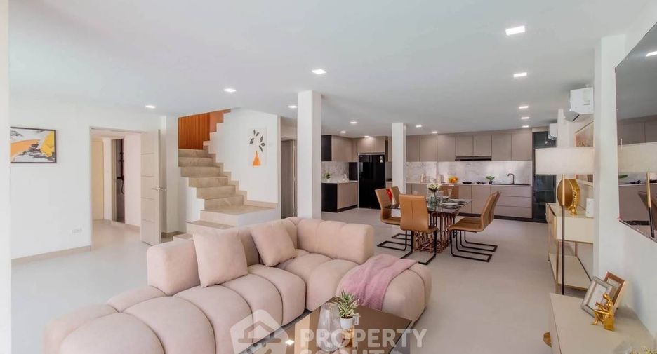 For sale 7 ベッドルーム villa in Bang Lamung, Chonburi