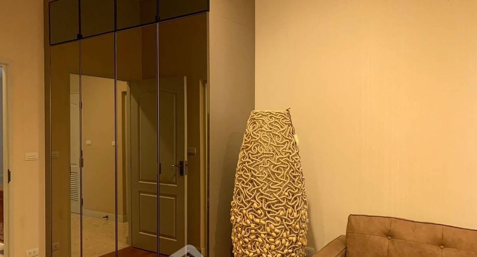 Haus zur Miete und zum Kauf mit 5 Zimmer in Khan Na Yao, Bangkok
