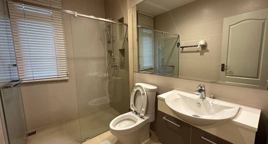 Haus zur Miete und zum Kauf mit 5 Zimmer in Khan Na Yao, Bangkok