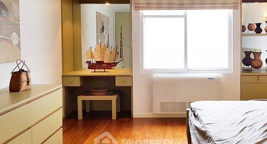 For sale 1 bed condo in Watthana, Bangkok