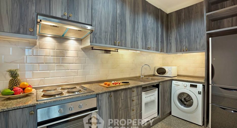 For rent 3 ベッドルーム condo in Khlong San, Bangkok