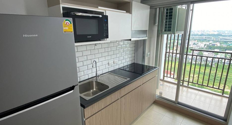 Condo en alquiler de 2 habitaciones en Huai Khwang, Bangkok