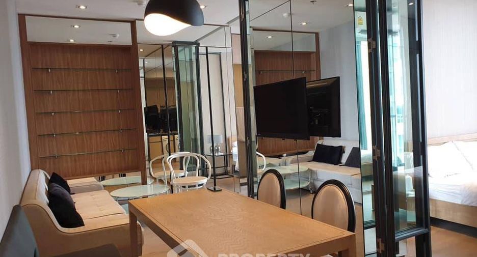 For rent 2 bedrooms condo in Khlong Toei, Bangkok