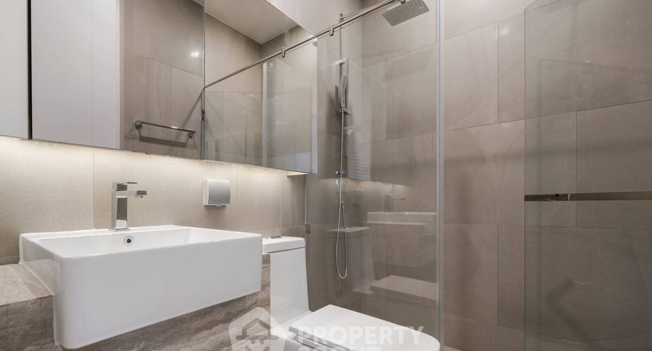 For rent 2 bedrooms condo in Ratchathewi, Bangkok