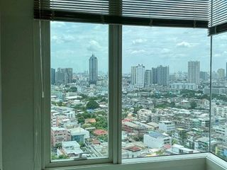 For rent 3 bedrooms condo in Bang Kho Laem, Bangkok