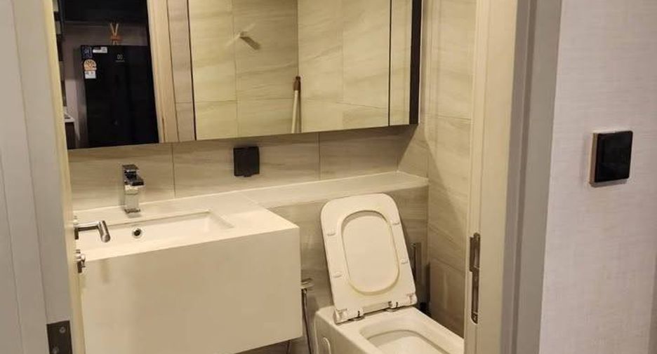 Condo en alquiler de 1 habitaciones en Bang Rak, Bangkok