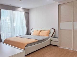 À vendre 3 chambres condo à Huai Khwang, Bangkok