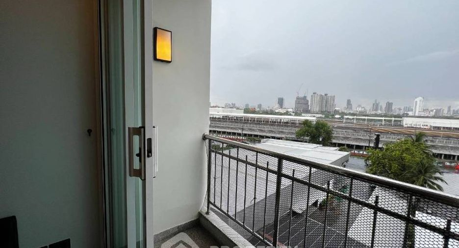 For sale 1 bed condo in Huai Khwang, Bangkok