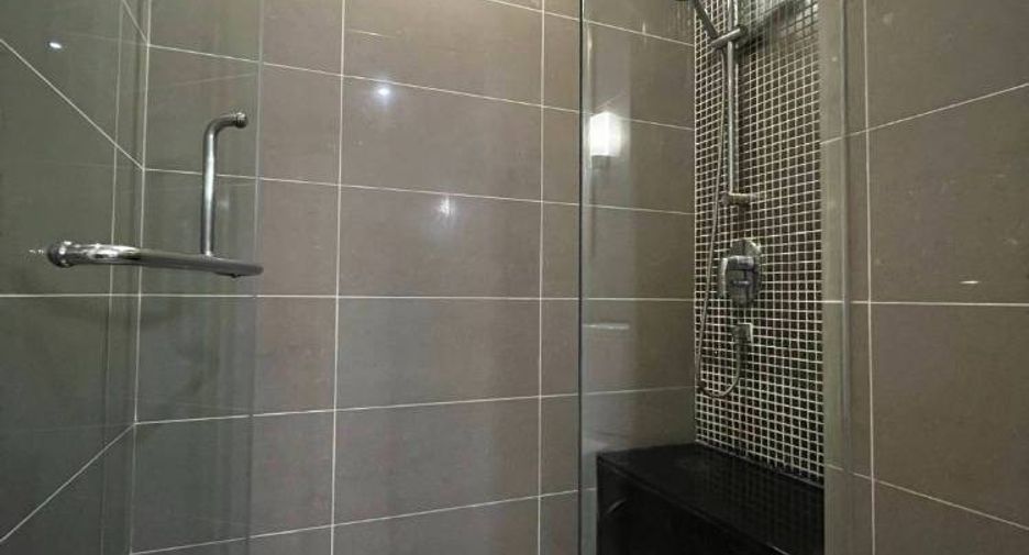 For sale 1 bed condo in Huai Khwang, Bangkok