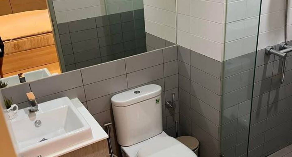 À vendre 1 chambre condo à Huai Khwang, Bangkok