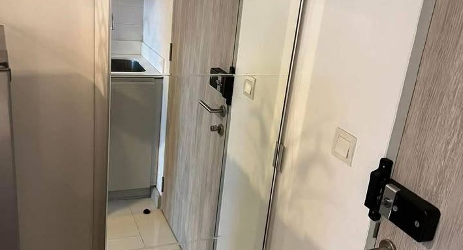 À vendre 1 chambre condo à Huai Khwang, Bangkok