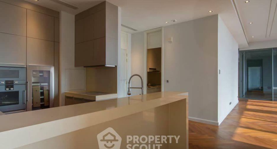 For rent そして for sale 4 ベッドルーム condo in Khlong Toei, Bangkok