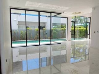 For sale 5 bedrooms house in Prawet, Bangkok