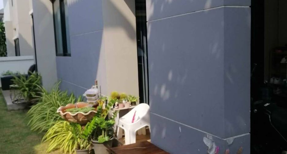 For sale 3 bedrooms house in Si Racha, Chonburi