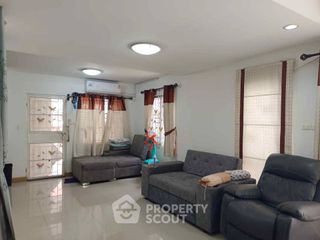 Haus zum Kauf mit 4 Zimmer in Mueang Chon Buri, Chonburi