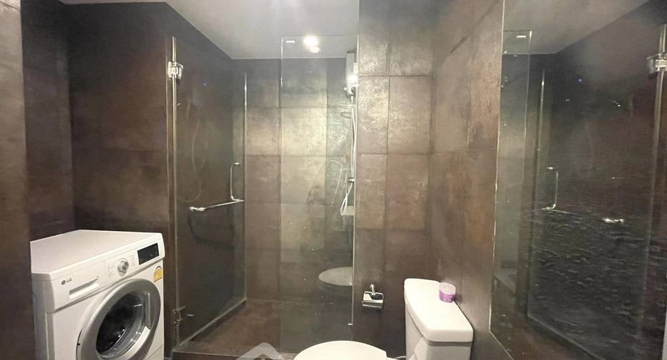 For sale 1 bed condo in Khlong Toei, Bangkok