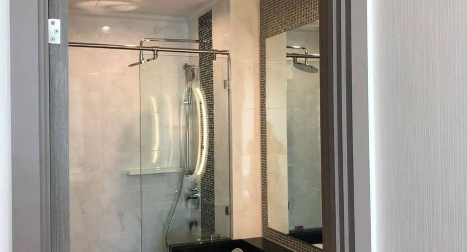 For sale 1 bed condo in Watthana, Bangkok
