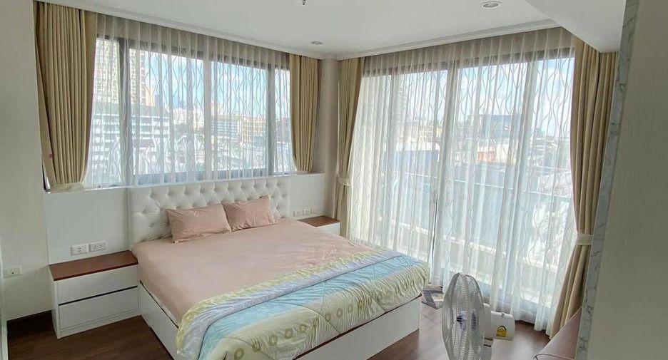 For sale 2 bedrooms condo in Sathon, Bangkok