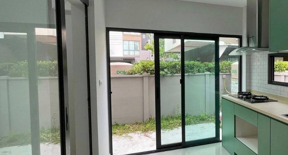 Condo en venta de 3 habitaciones en Prawet, Bangkok