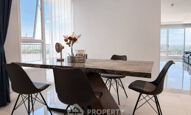 Condo en venta de 3 habitaciones en Yan Nawa, Bangkok