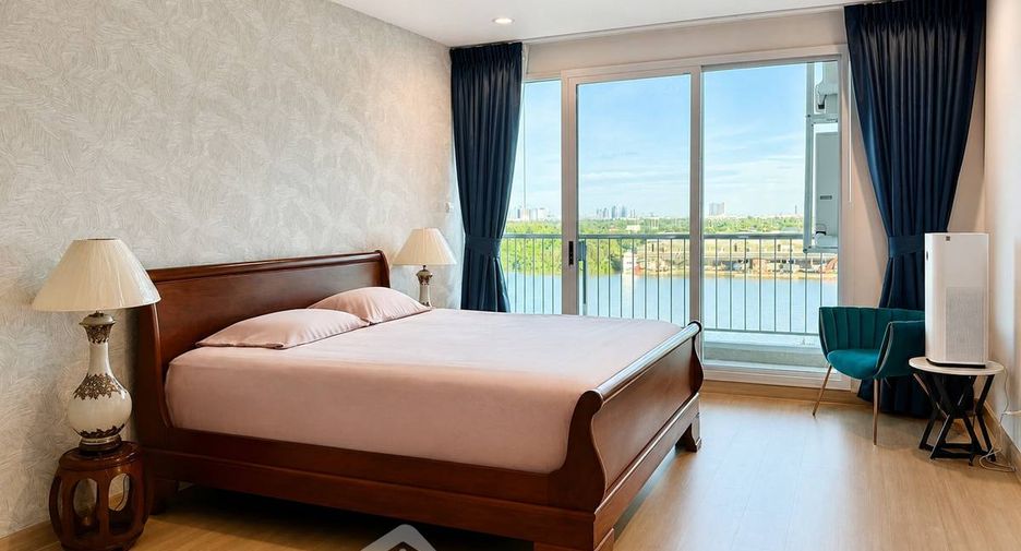 Condo en venta de 3 habitaciones en Yan Nawa, Bangkok