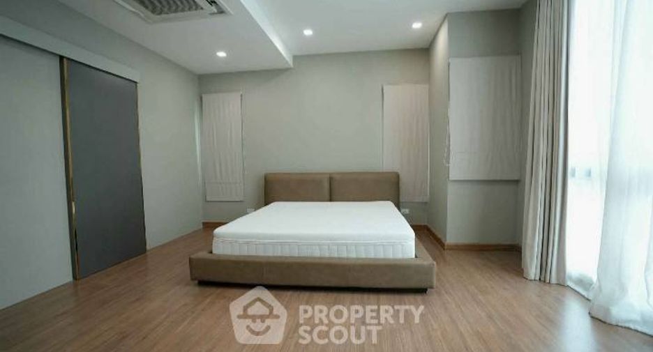 Casa adosada en venta de 2 habitaciones en Suan Luang, Bangkok