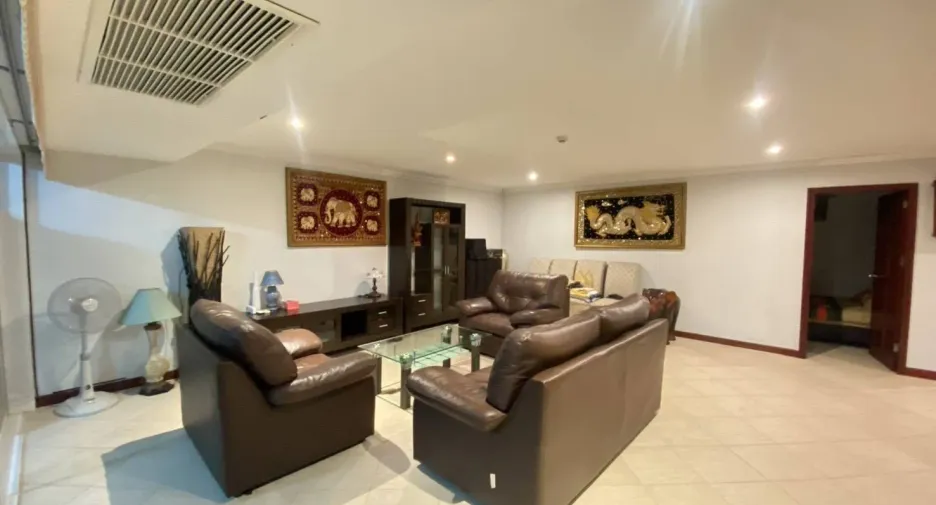 Condo en alquiler de 3 habitaciones en Bang Lamung, Chonburi