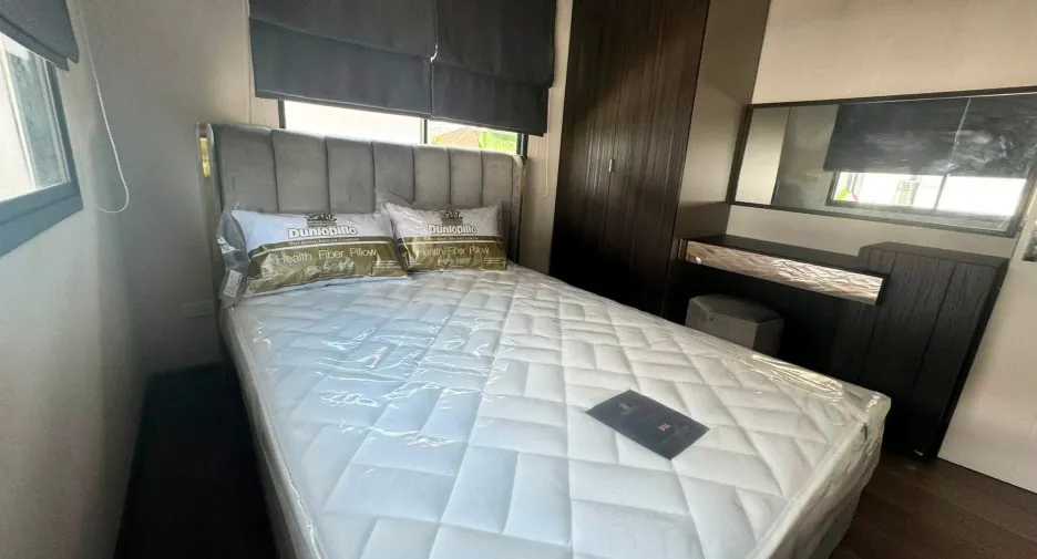 Casa en alquiler de 4 habitaciones en Bang Phli, Samut Prakan