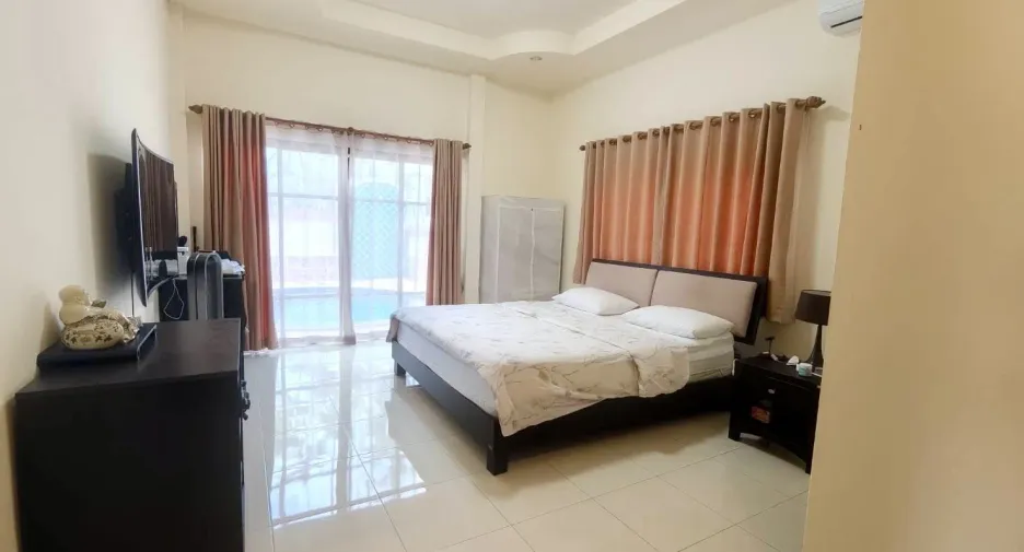 For rent 3 bedrooms villa in Huay Yai, Pattaya