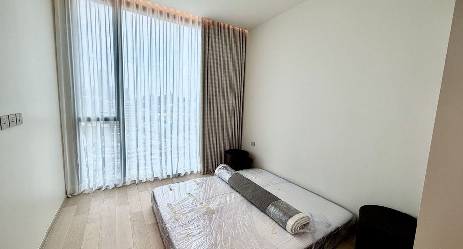 For rent 3 bedrooms condo in Sathon, Bangkok