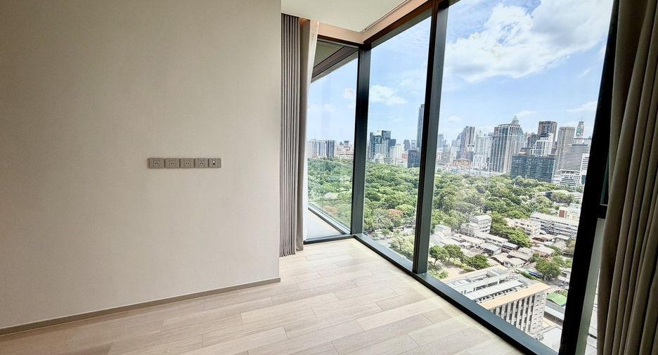 For rent 3 bedrooms condo in Sathon, Bangkok