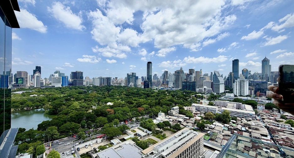 For rent 3 bedrooms condo in Sathon, Bangkok