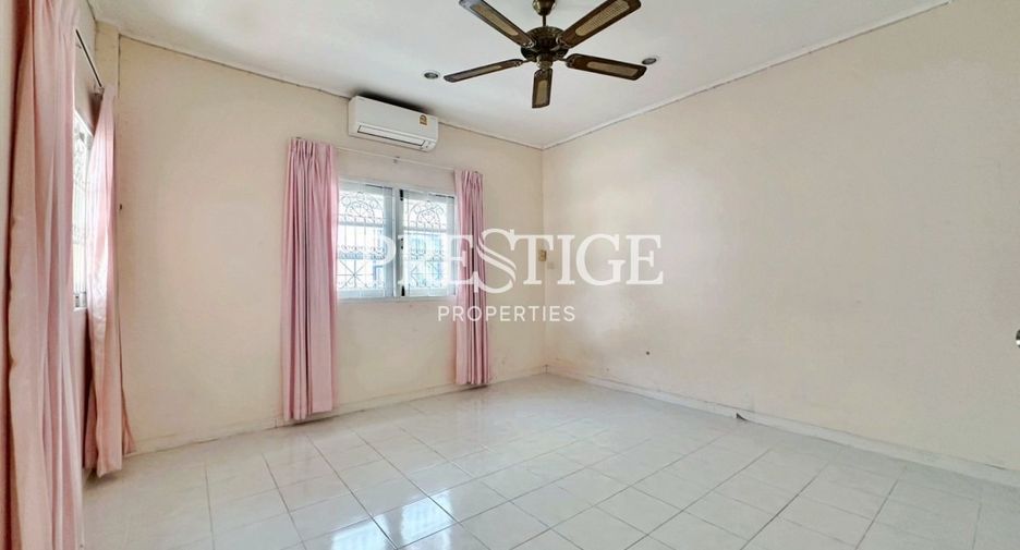 Haus zur Miete mit 3 Zimmer in Bang Lamung, Chonburi