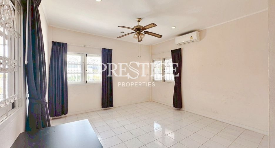 Haus zur Miete mit 3 Zimmer in Bang Lamung, Chonburi