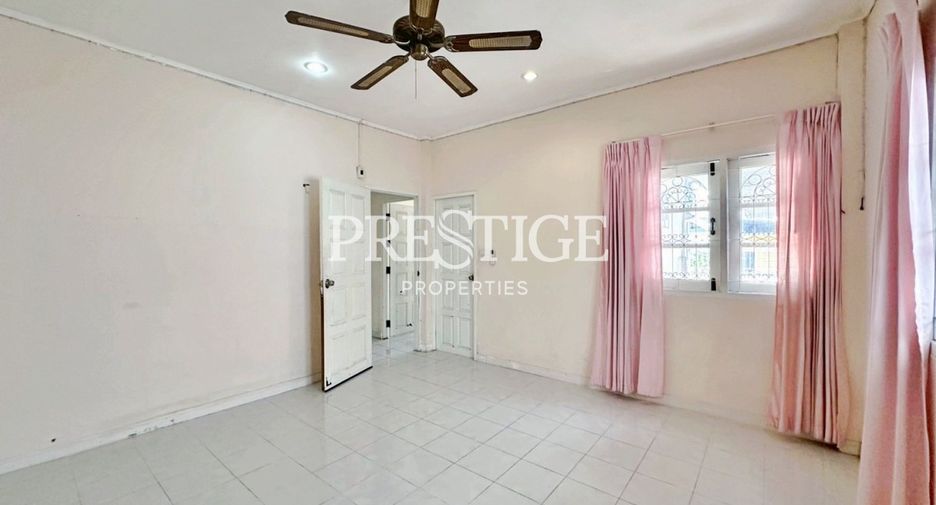 Haus zur Miete mit 3 Zimmer in Bang Lamung, Chonburi