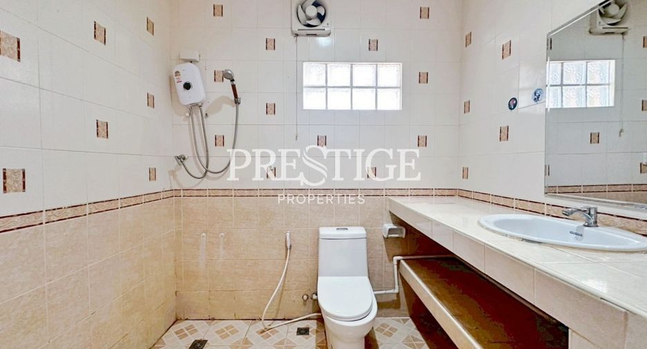Haus zur Miete mit 3 Zimmer in Bang Lamung, Chonburi