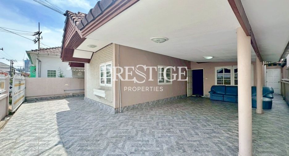 Haus zur Miete mit 3 Zimmer in Bang Lamung, Chonburi