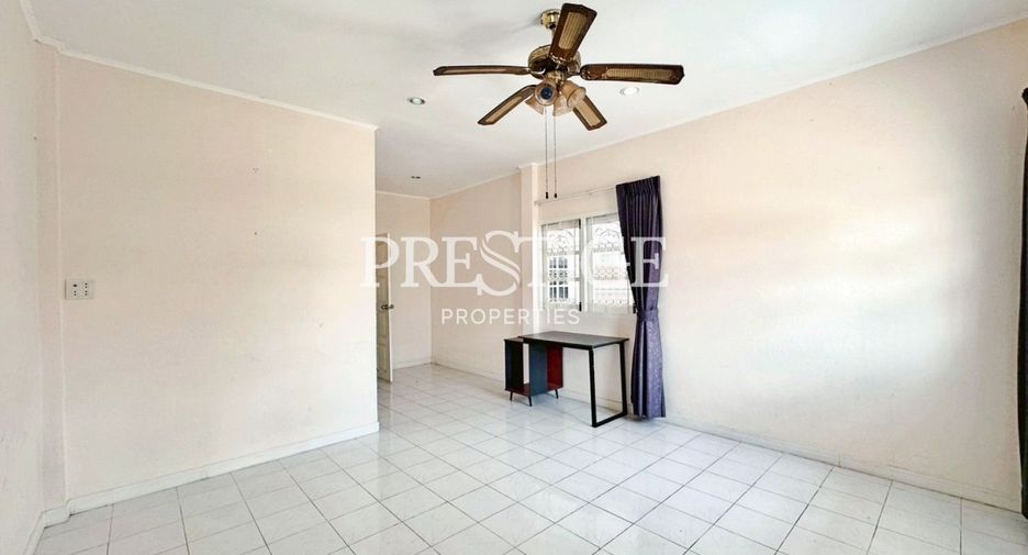 Haus zur Miete mit 3 Zimmer in Bang Lamung, Chonburi