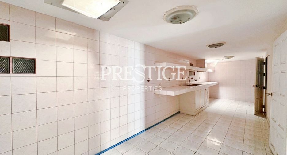 Haus zur Miete mit 3 Zimmer in Bang Lamung, Chonburi