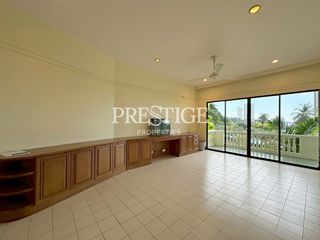 For rent 2 bedrooms condo in Na Jomtien, Pattaya