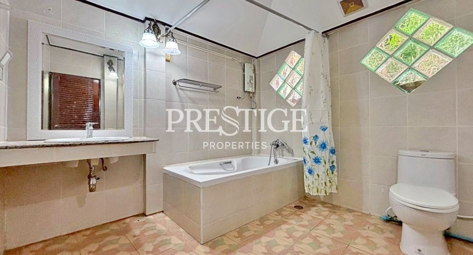 Haus zur Miete mit 5 Zimmer in Bang Lamung, Chonburi
