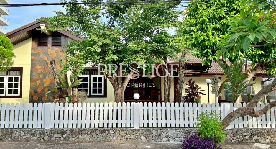 Haus zur Miete mit 5 Zimmer in Bang Lamung, Chonburi