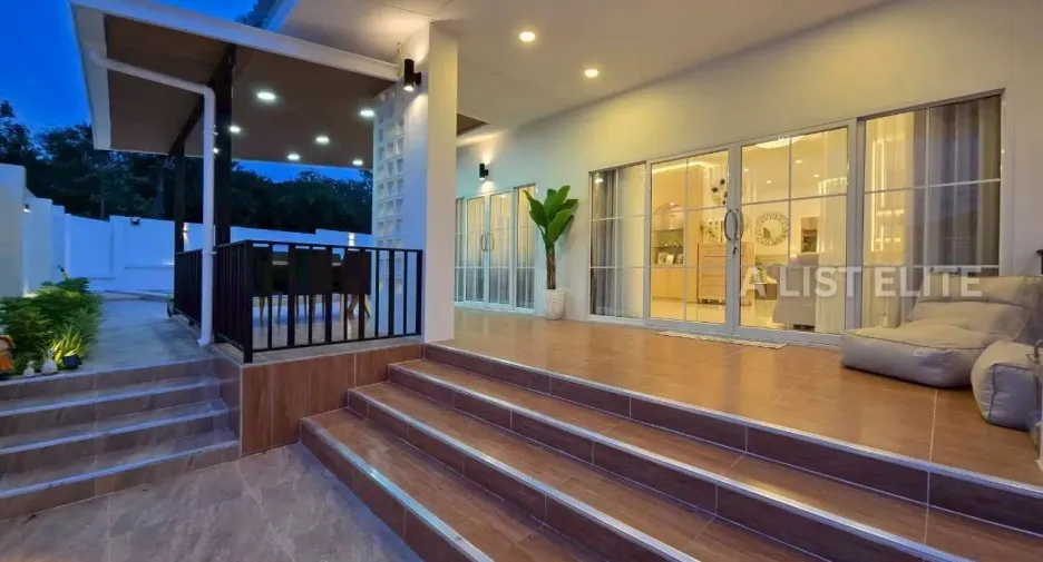 À vendre 3 chambres maison à Bang Saray, Pattaya