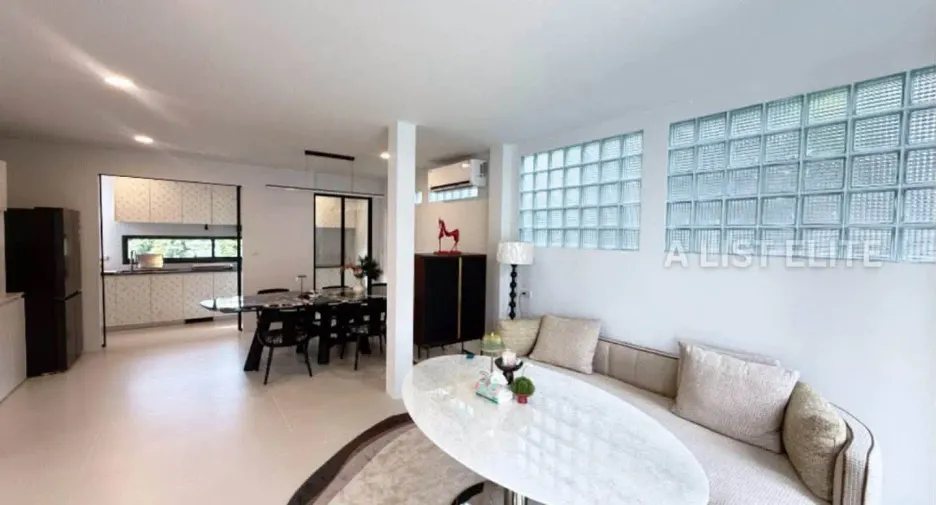 Casa en alquiler de 4 habitaciones en Na Jomtien, Pattaya