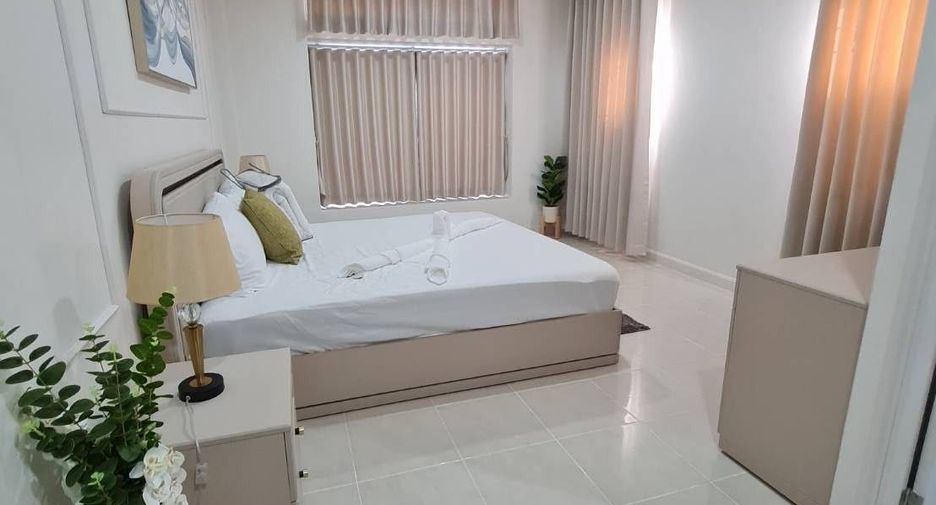 À louer 3 chambres maison à Mueang Phuket, Phuket