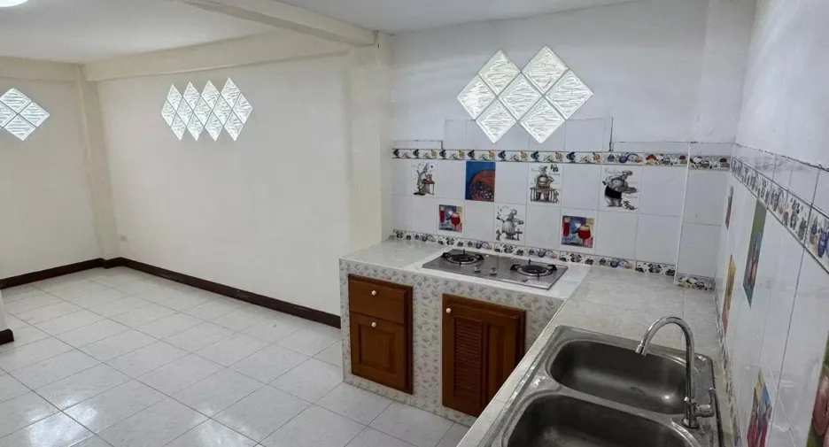 For rent 3 bedrooms house in Huay Yai, Pattaya