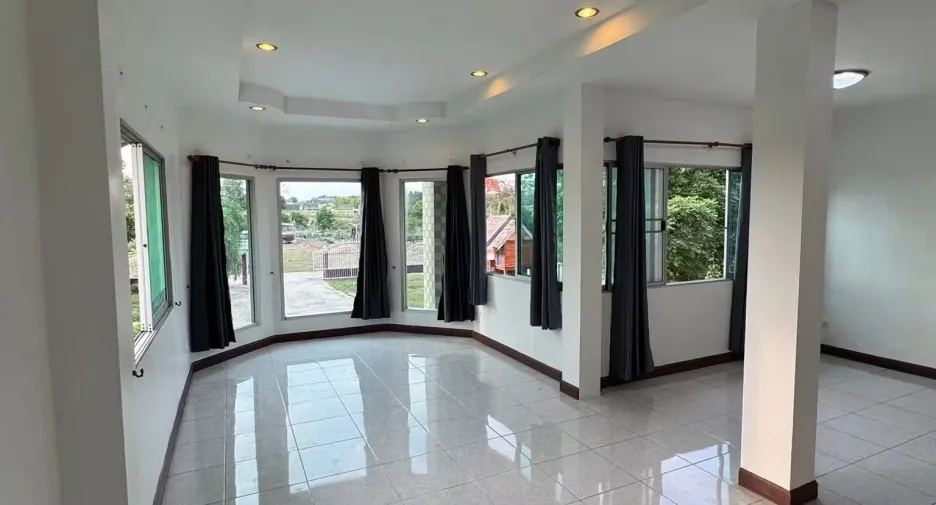 For rent 3 bedrooms house in Huay Yai, Pattaya