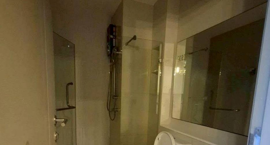 For sale 2 bedrooms condo in Huai Khwang, Bangkok